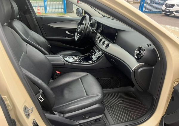 Mercedes-Benz Klasa E cena 69900 przebieg: 398000, rok produkcji 2019 z Syców małe 466